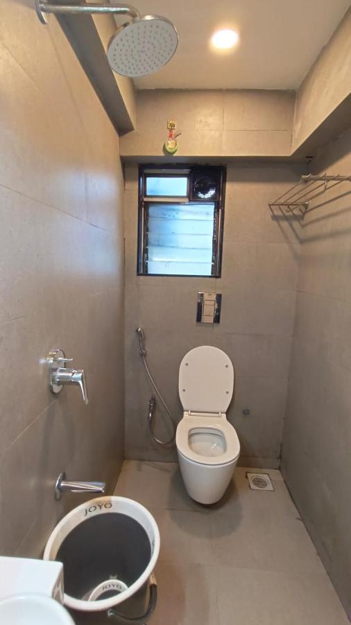 J R Residency Hotell Navi Mumbai Eksteriør bilde