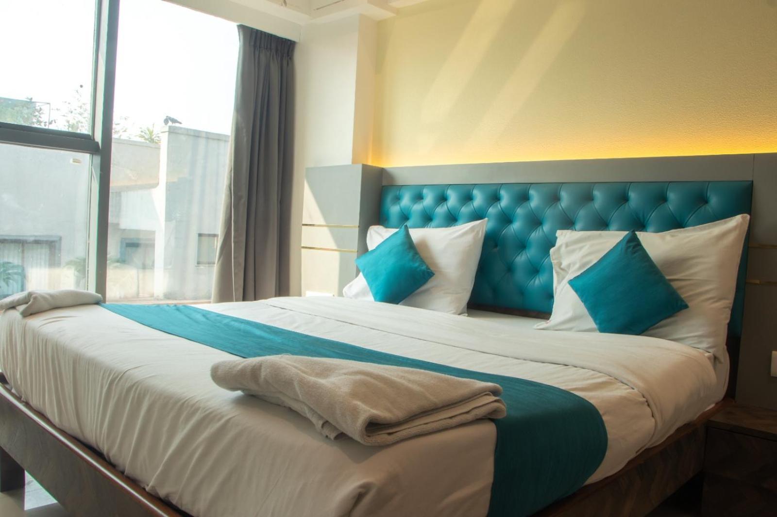 J R Residency Hotell Navi Mumbai Eksteriør bilde