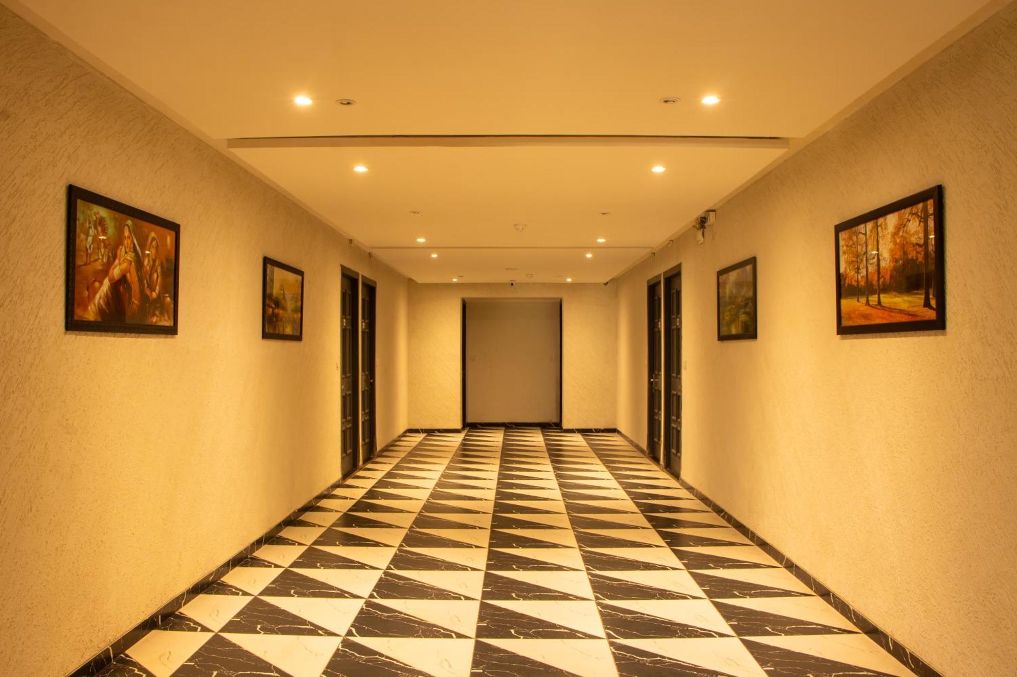 J R Residency Hotell Navi Mumbai Eksteriør bilde