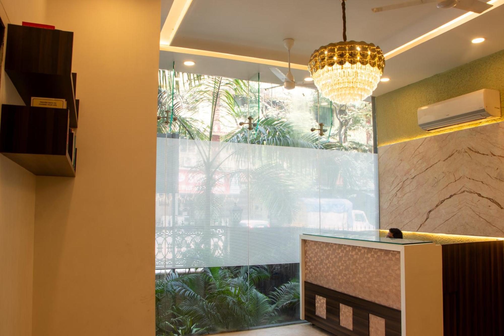 J R Residency Hotell Navi Mumbai Eksteriør bilde