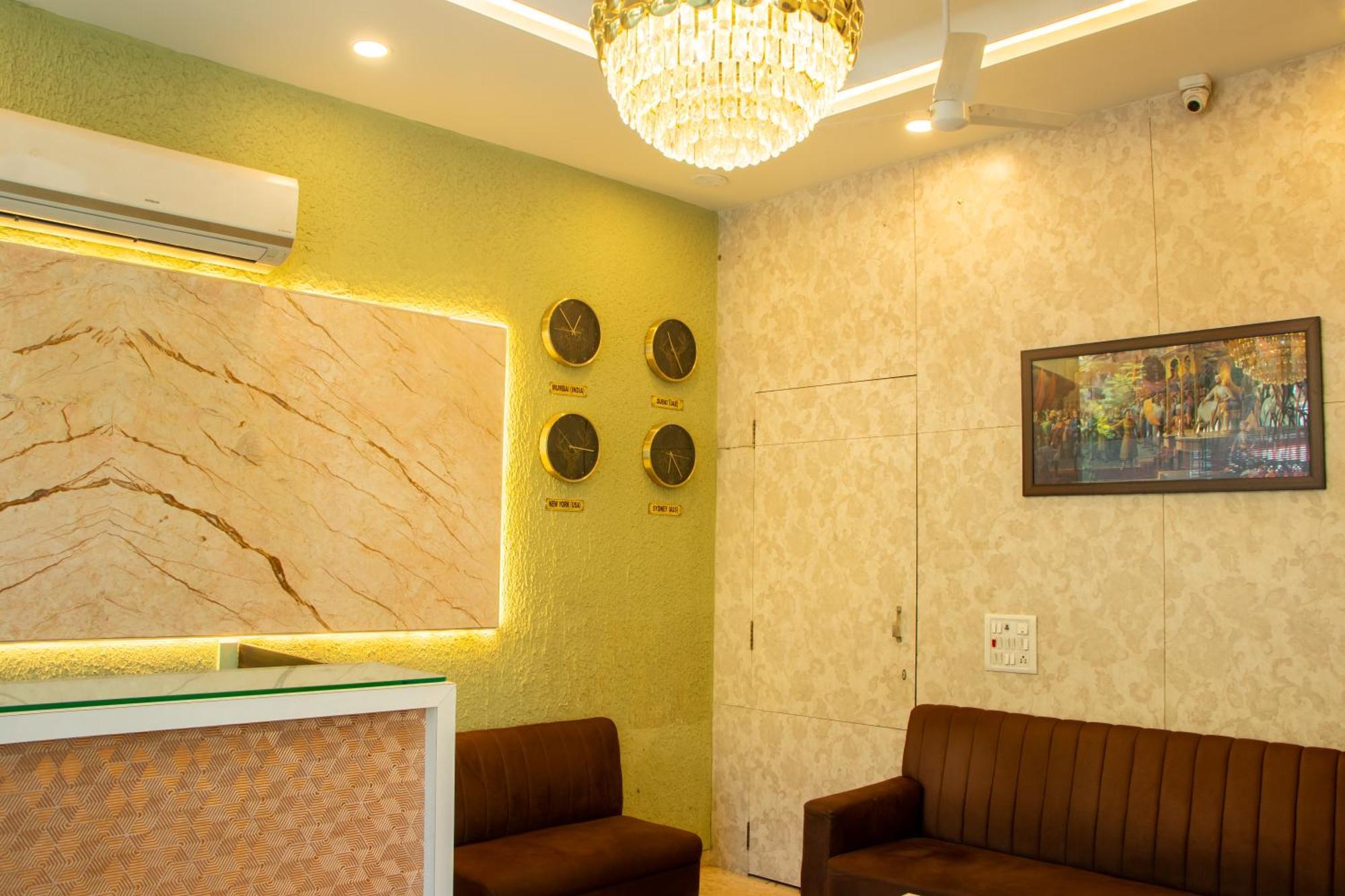 J R Residency Hotell Navi Mumbai Eksteriør bilde